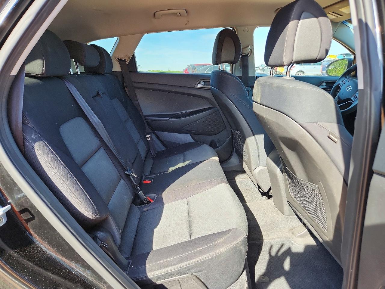 2016 HYUNDAI TUSCON SE