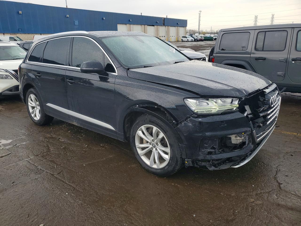 2017 AUDI Q7 quattro Premium Plus