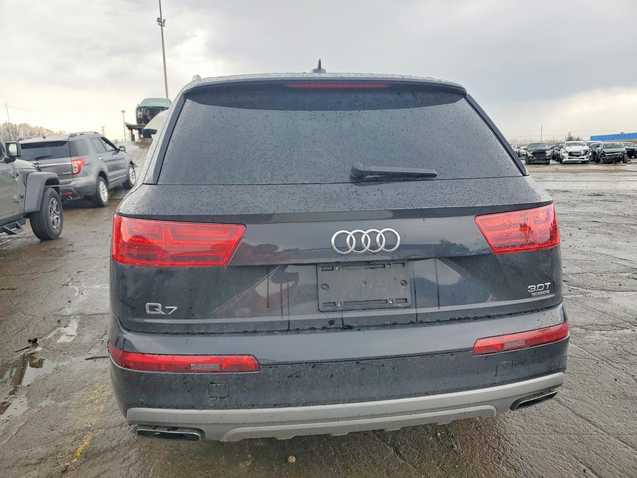 2017 AUDI Q7 quattro Premium Plus
