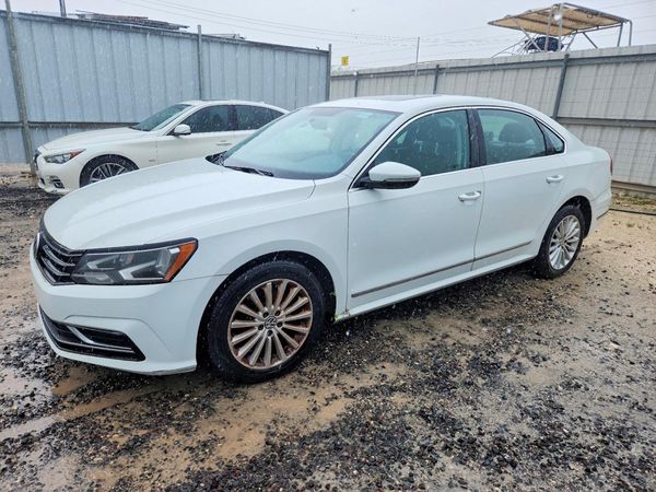 2017 VOLKSWAGEN PASSAT