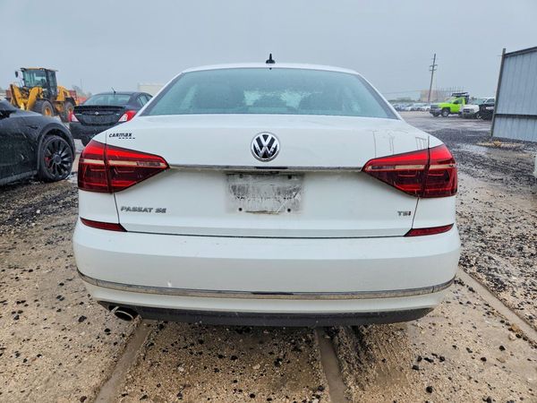2017 VOLKSWAGEN PASSAT