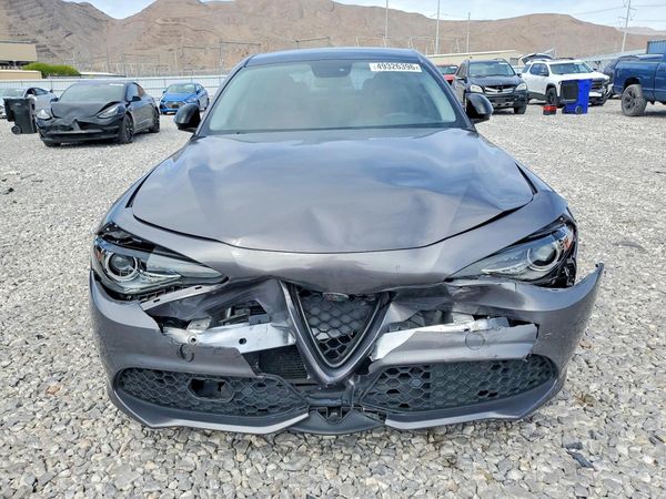 2018 ALFA ROMEO GIULIA TI RWD