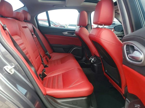 2018 ALFA ROMEO GIULIA TI RWD