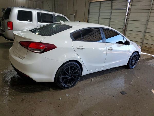 2017 KIA FORTE