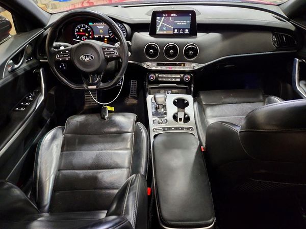 2018 KIA STINGER