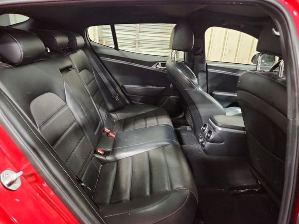 2018 KIA STINGER