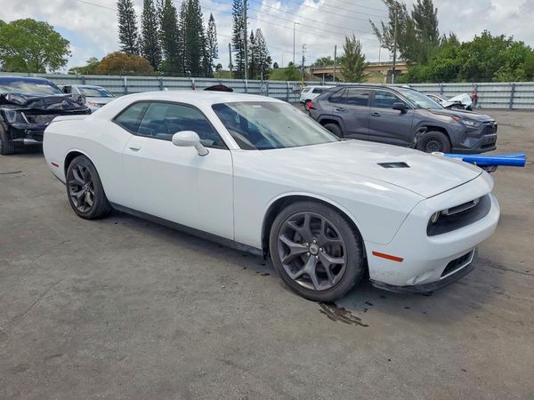 2018 DODGE CHALLENGER SXT