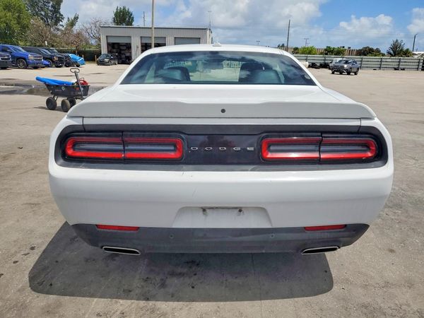 2018 DODGE CHALLENGER SXT