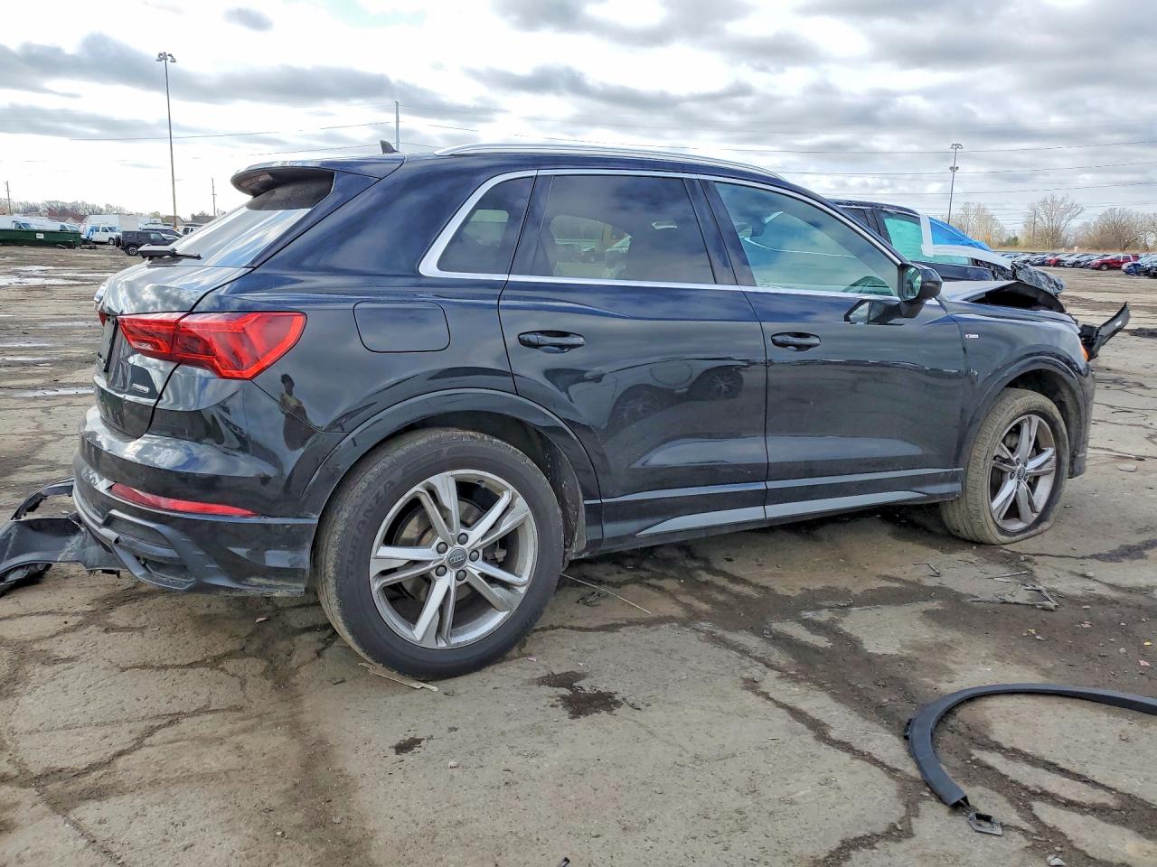 2021 AUDI Q3 S Line quattro Premium