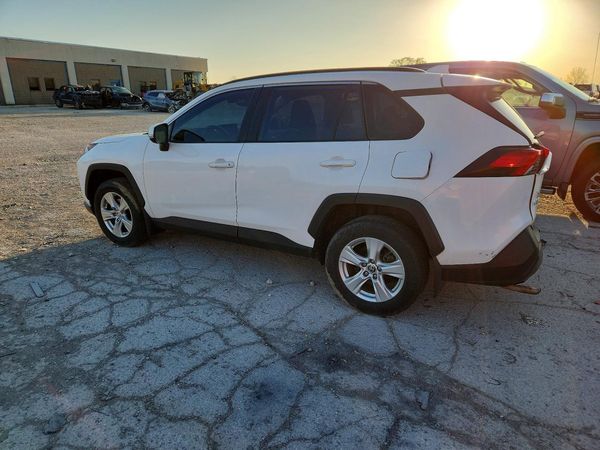2019 TOYOTA RAV4 XLE / XLE Premium 4WD