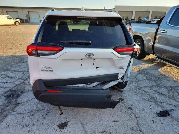 2019 TOYOTA RAV4 XLE / XLE Premium 4WD