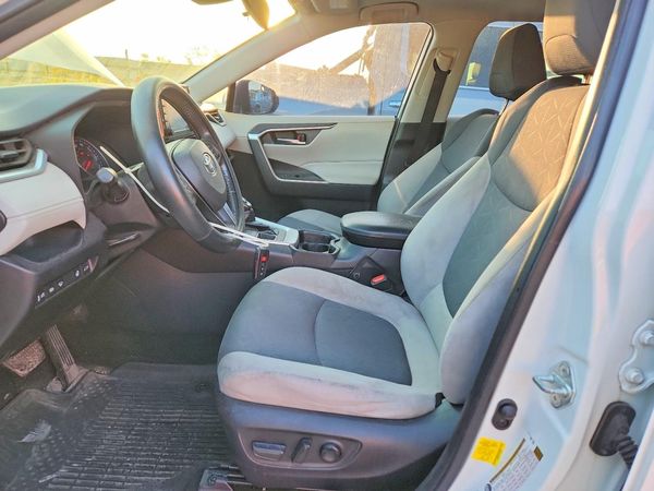 2019 TOYOTA RAV4 XLE / XLE Premium 4WD