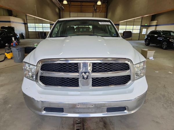 2017 RAM 1500 SLT QUAD CAB 4X2