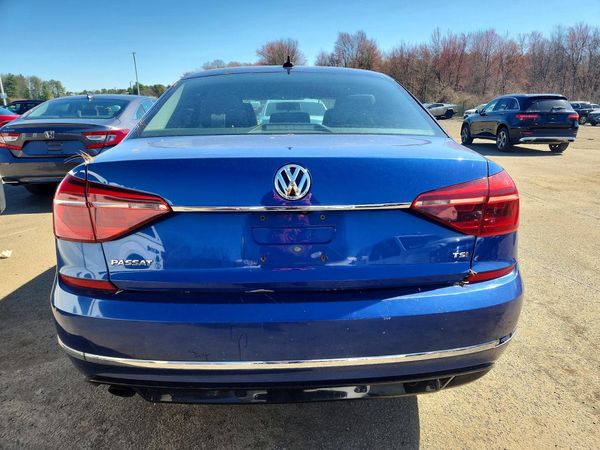 2017 VOLKSWAGEN PASSAT R-Line — DIRR