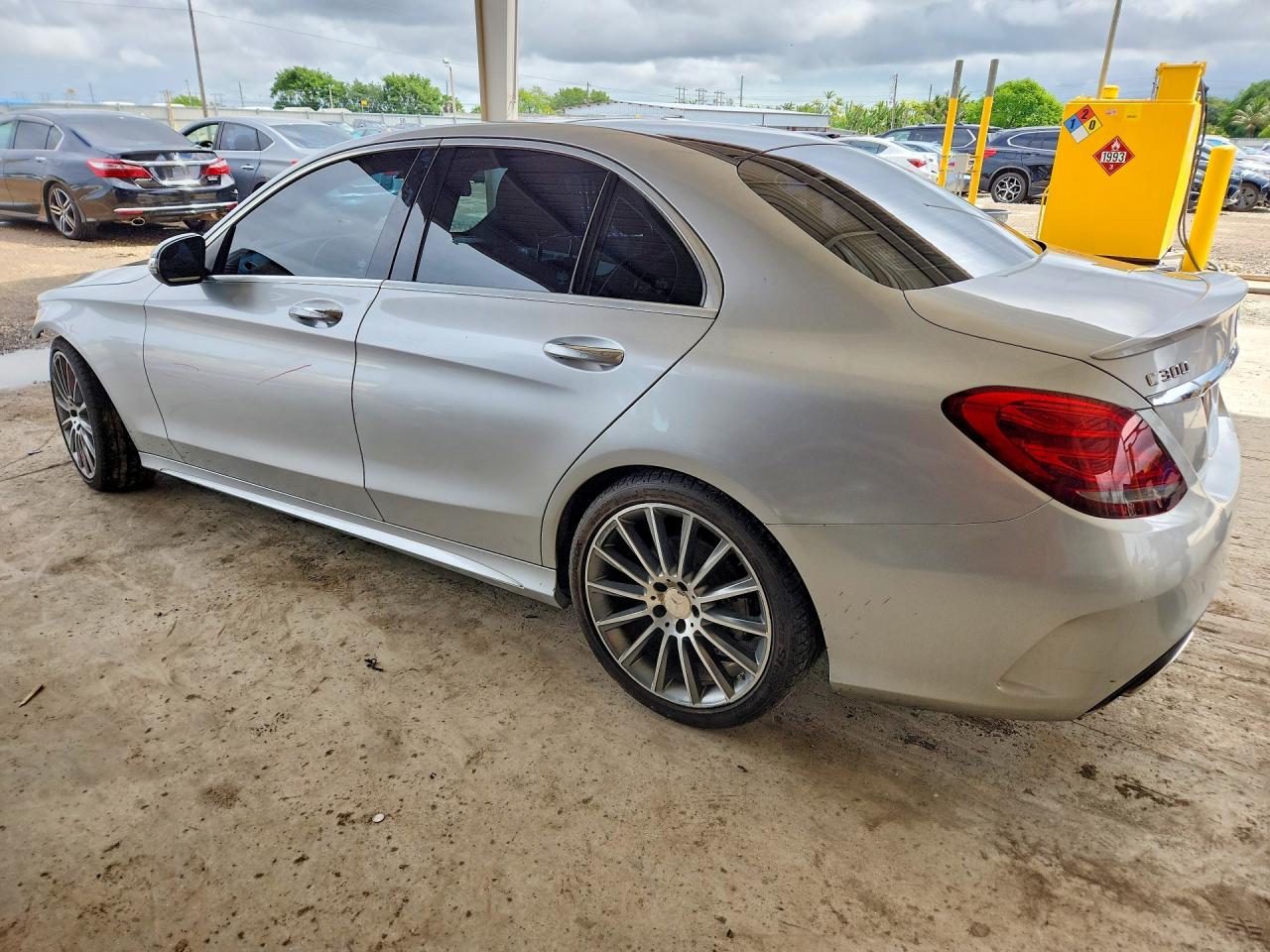 2015 MERCEDES-BENZ C Base