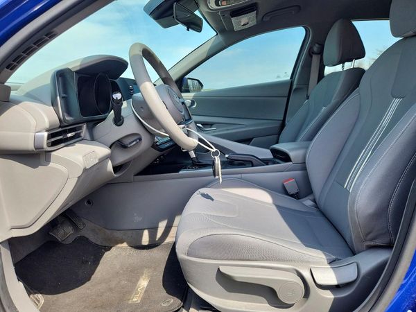 2023 HYUNDAI ELANTRA
