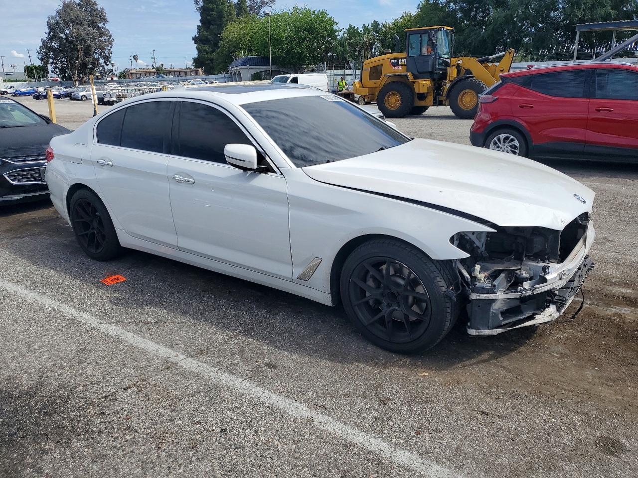 2018 BMW 530
