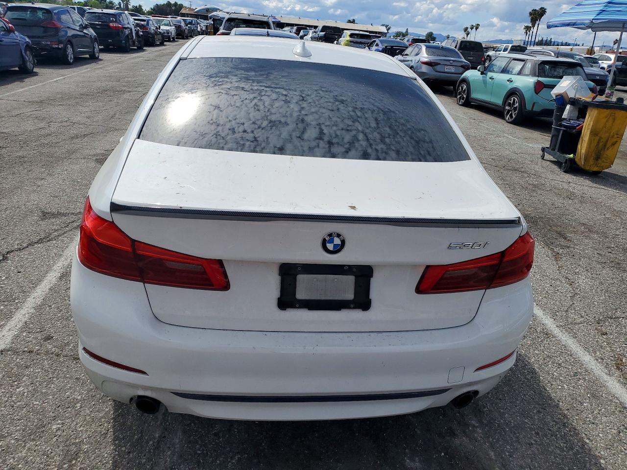 2018 BMW 530