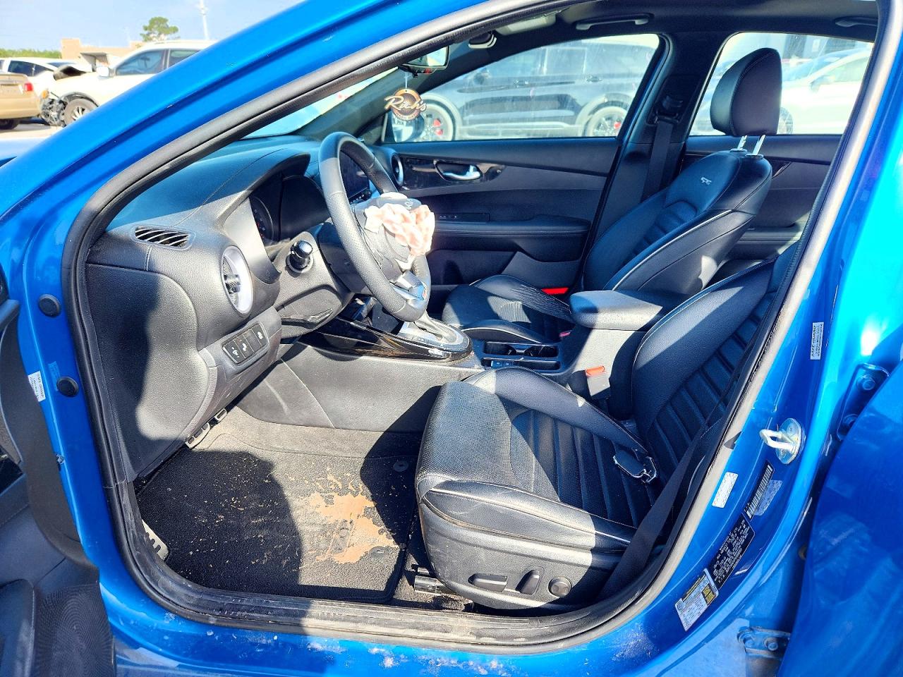 2023 KIA FORTE GT Line