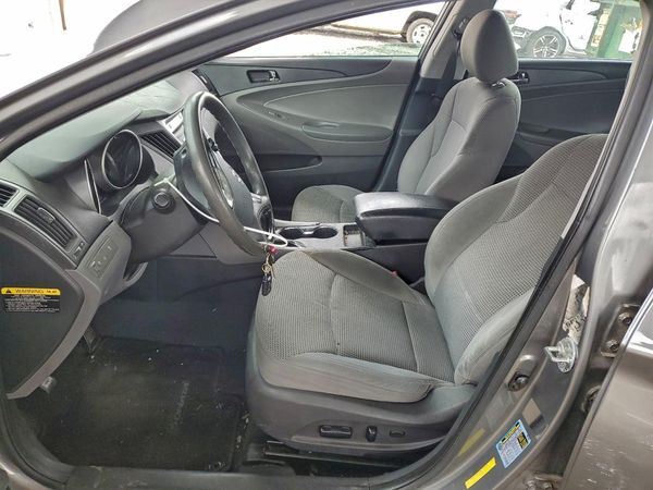 2012 HYUNDAI SONATA Middle-low level