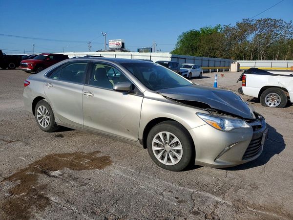 2016 TOYOTA CAMRY