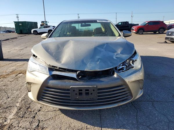 2016 TOYOTA CAMRY