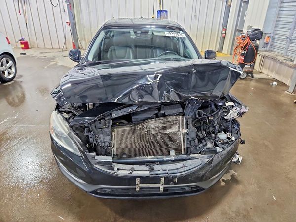 2015 VOLVO S60 Premier (non R design)