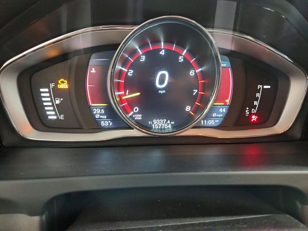 2015 VOLVO S60 Premier (non R design)