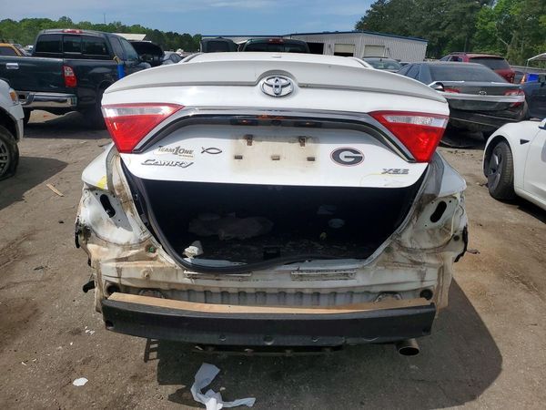2016 TOYOTA CAMRY