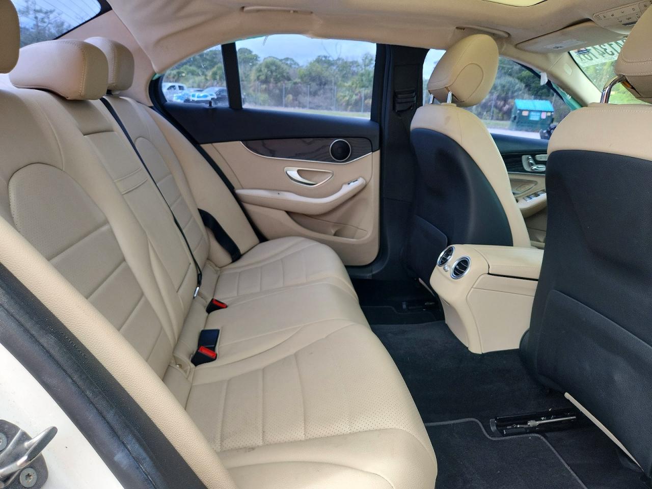 2017 MERCEDES-BENZ C C300