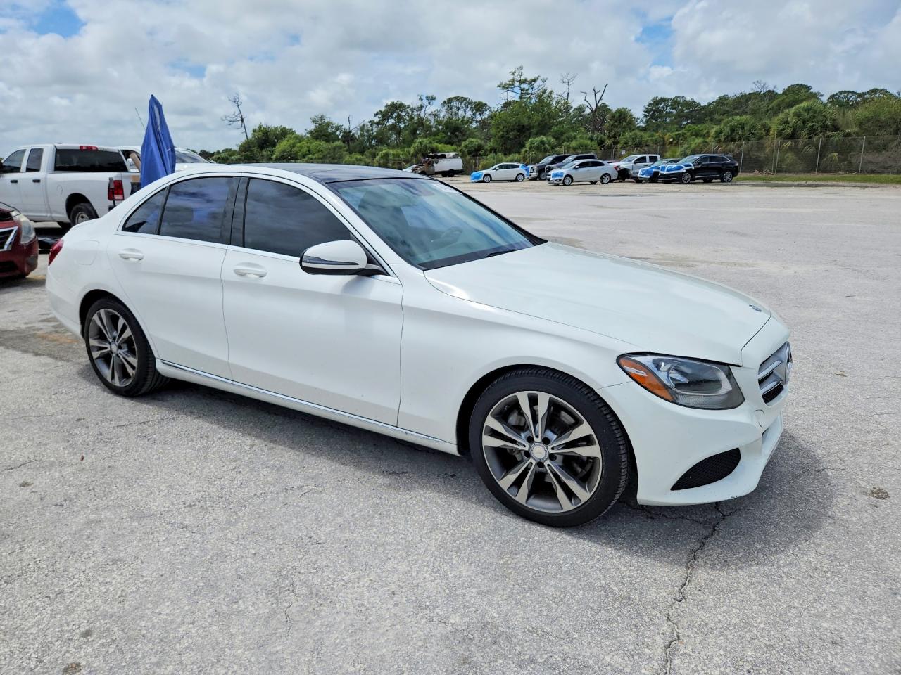 2017 MERCEDES-BENZ C C300