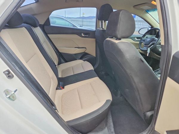 2019 HYUNDAI ACCENT SE and SEL