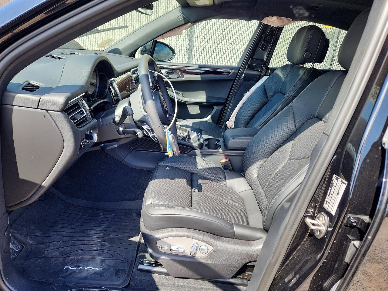 2026 PORSCHE MACAN Macan, Macan T
