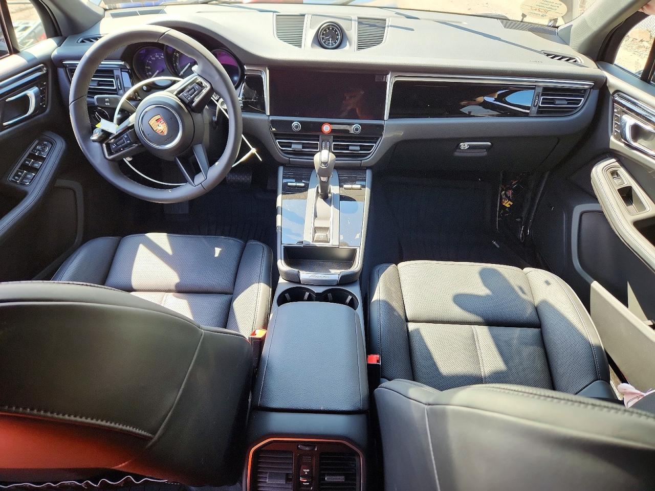2026 PORSCHE MACAN Macan, Macan T