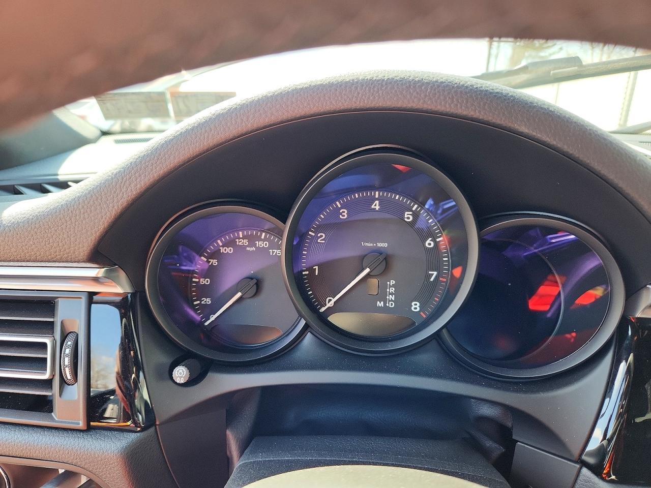 2026 PORSCHE MACAN Macan, Macan T