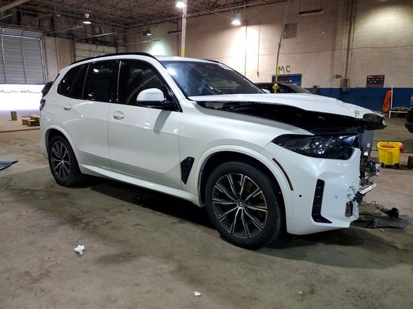 2024 BMW X5 xDrive40i — Passenger 3/4