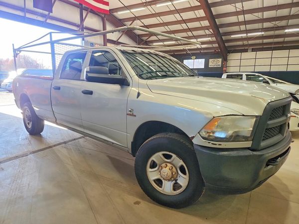 2013 RAM 3500 ST CREW CAB 4X2