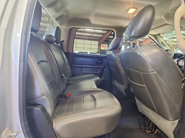 2013 RAM 3500 ST CREW CAB 4X2