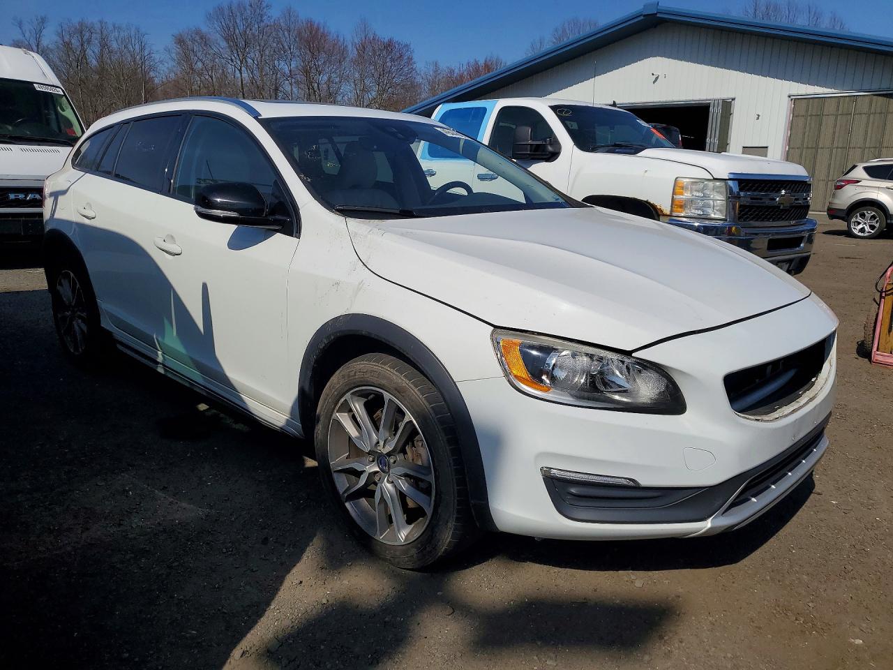 2015 VOLVO V60 CROSS COUNTRY Premier (non R design)