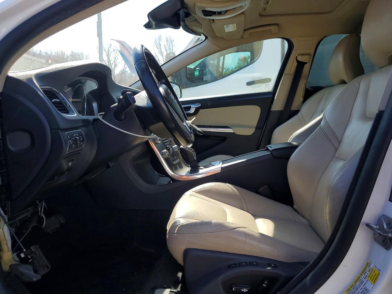 2015 VOLVO V60 CROSS COUNTRY Premier (non R design)