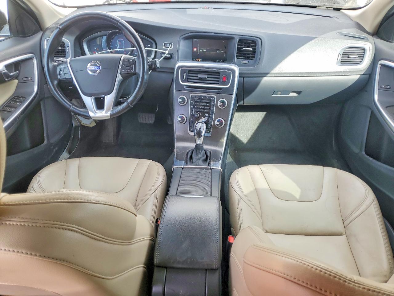 2015 VOLVO V60 CROSS COUNTRY Premier (non R design)