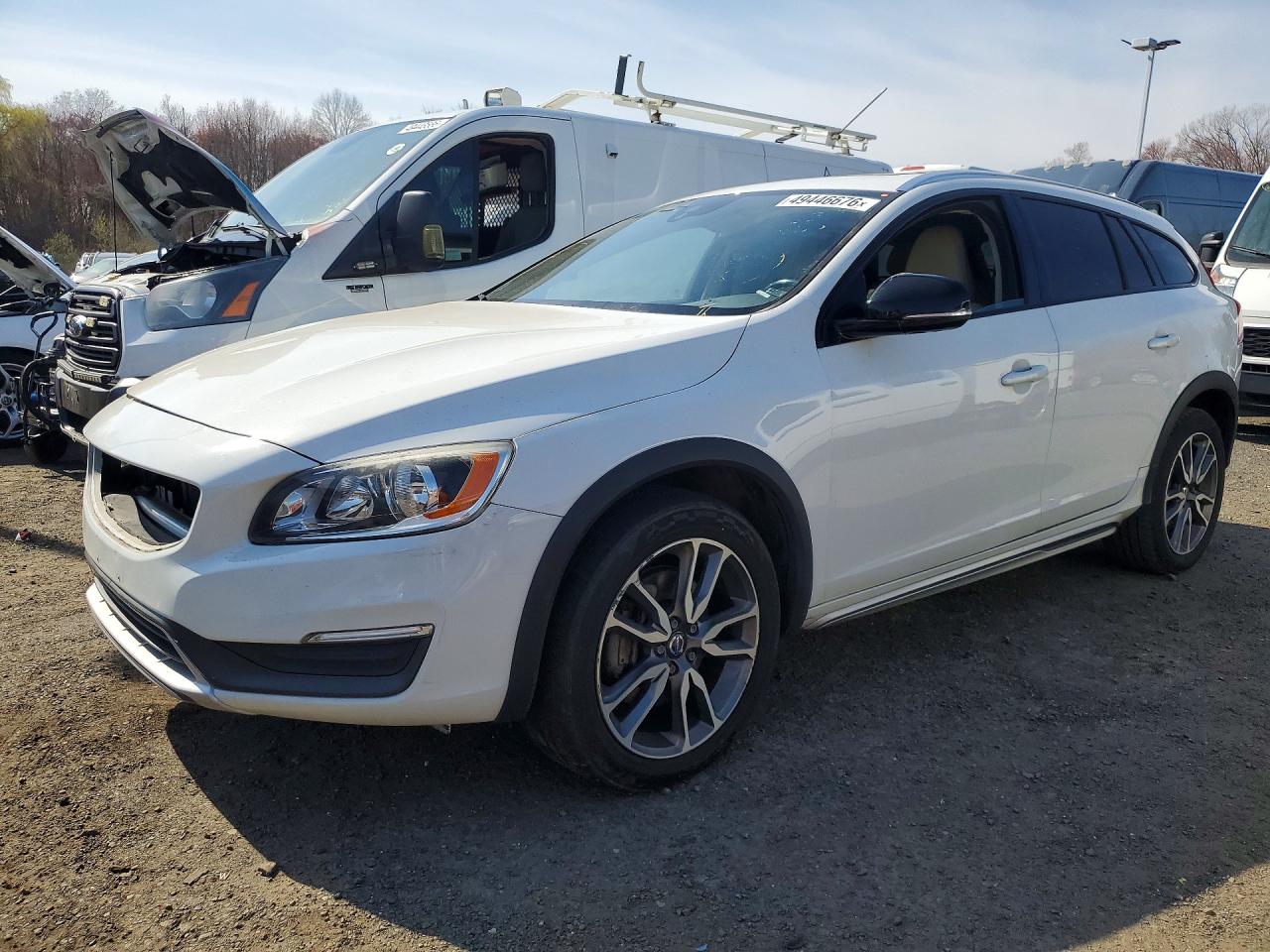 2015 VOLVO V60 CROSS COUNTRY Premier (non R design)