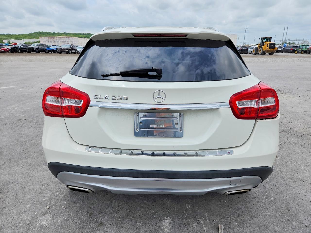 2016 MERCEDES-BENZ GLA
