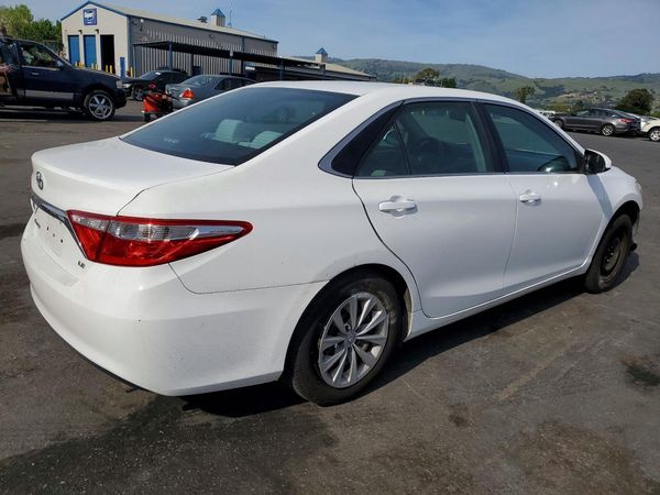 2016 TOYOTA CAMRY