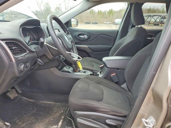 2019 JEEP CHEROKEE LATITUDE FWD