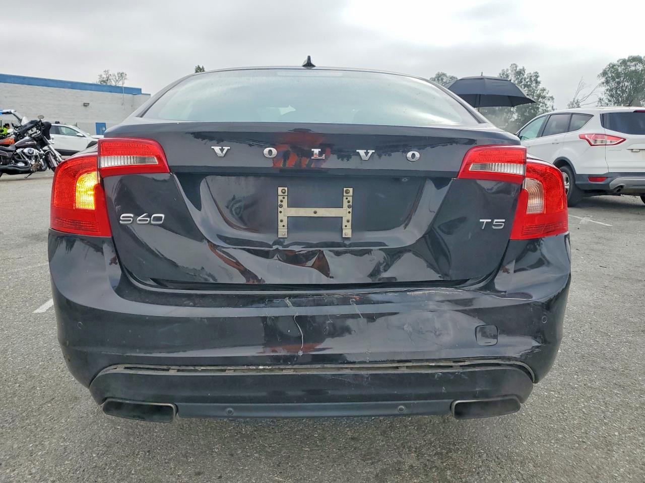 2015 VOLVO S60 Platinum (non R design)