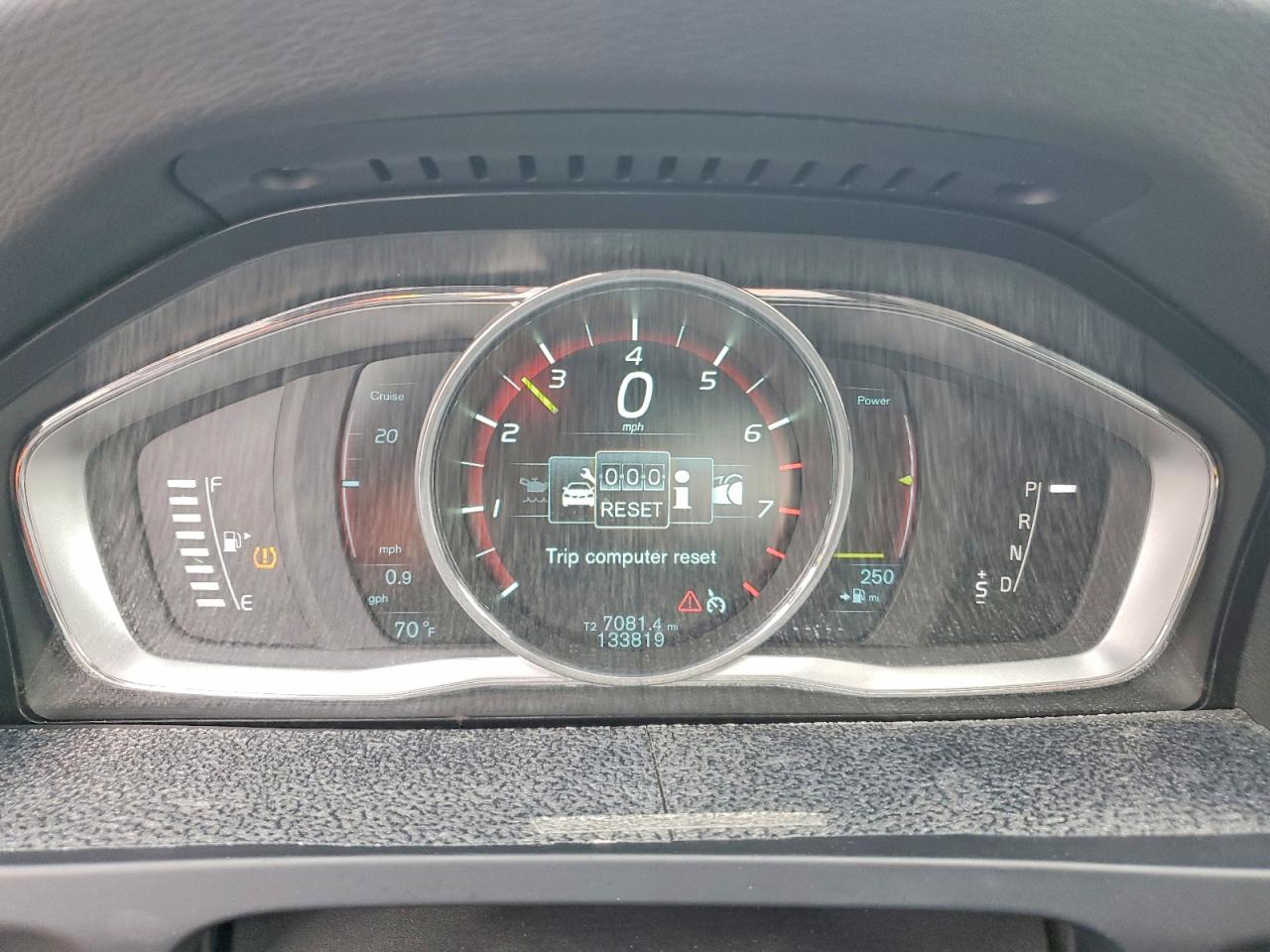 2015 VOLVO S60 Platinum (non R design)