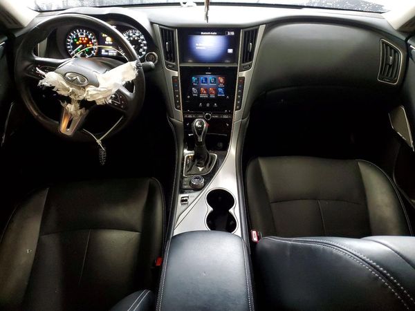 2022 INFINITI Q50 LUXE