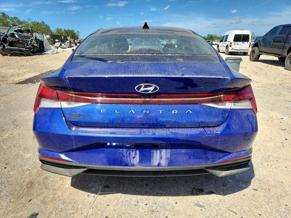 2021 HYUNDAI ELANTRA SE
