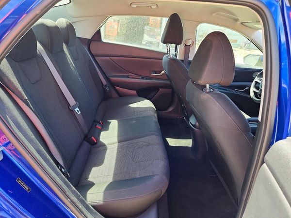 2021 HYUNDAI ELANTRA SE